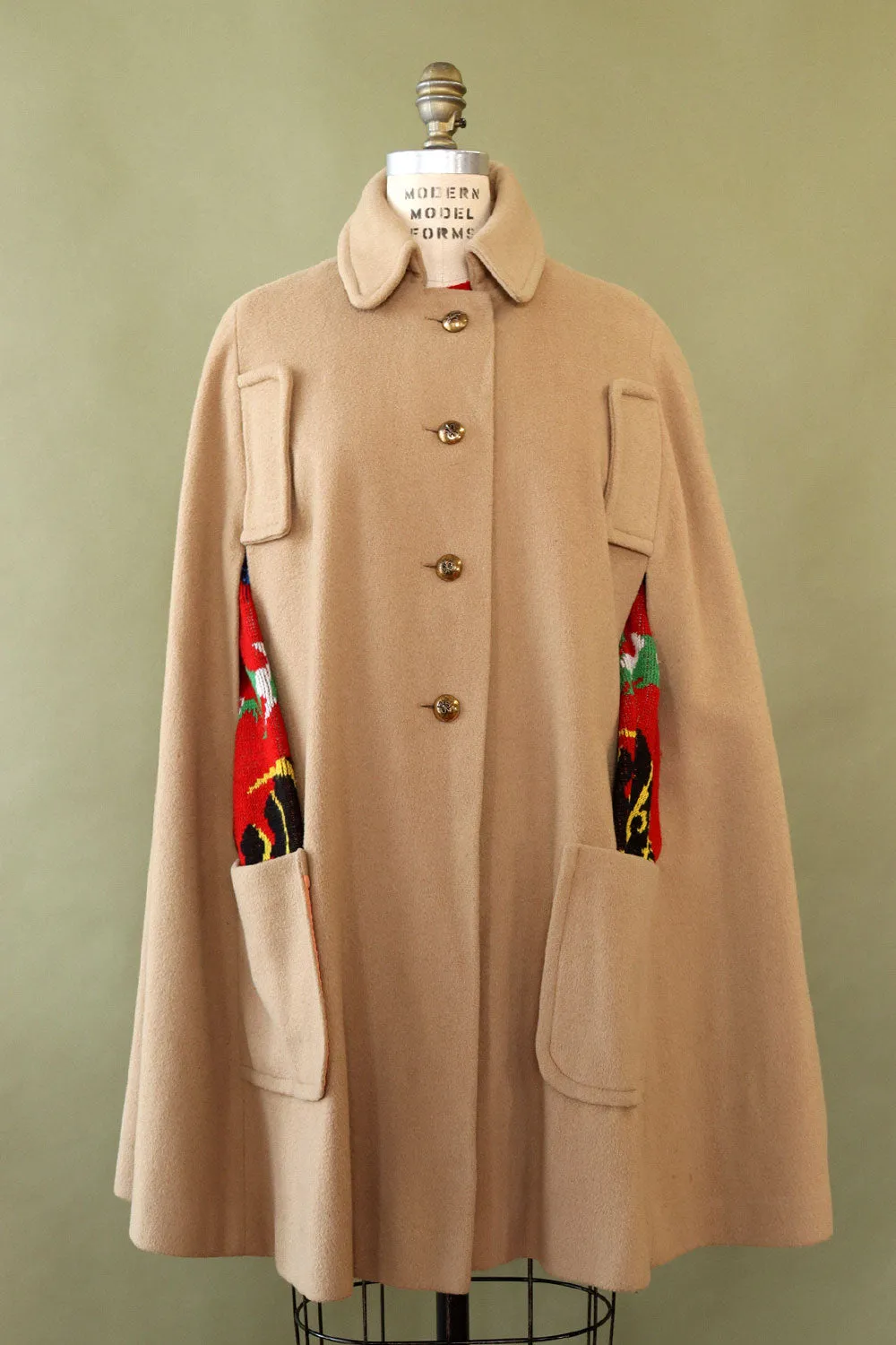 Adrien & Emilie Camel Cape XS-M