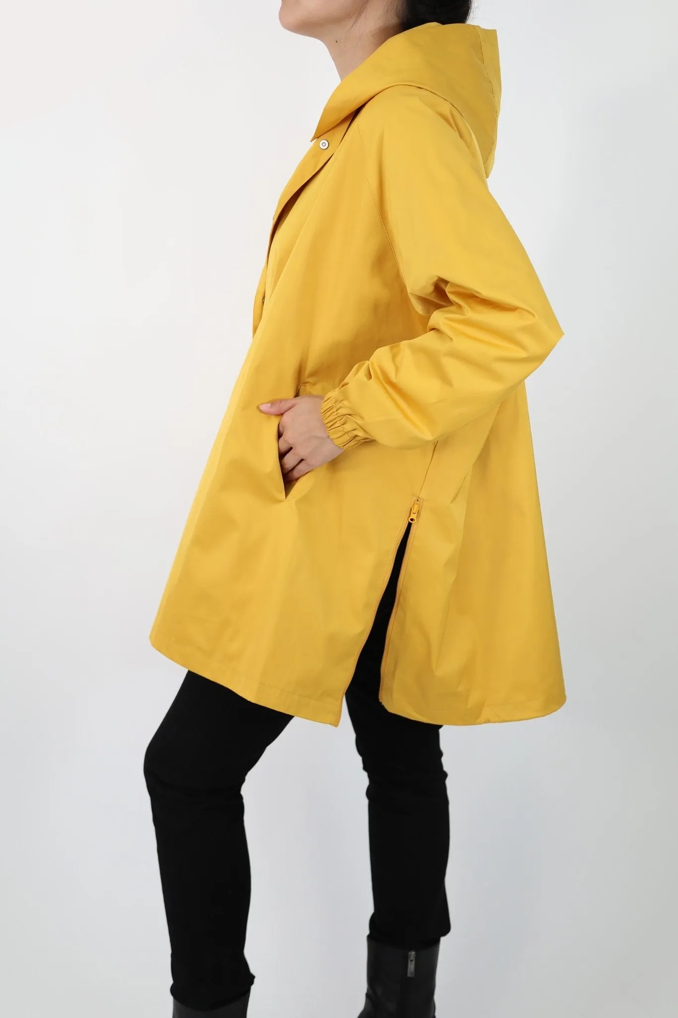 CORTINA RAIN COAT