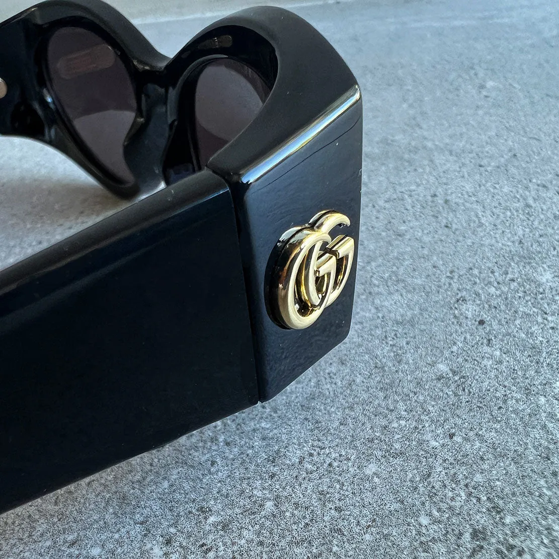 Gucci GG1401S, GGC Oval Wrap Black